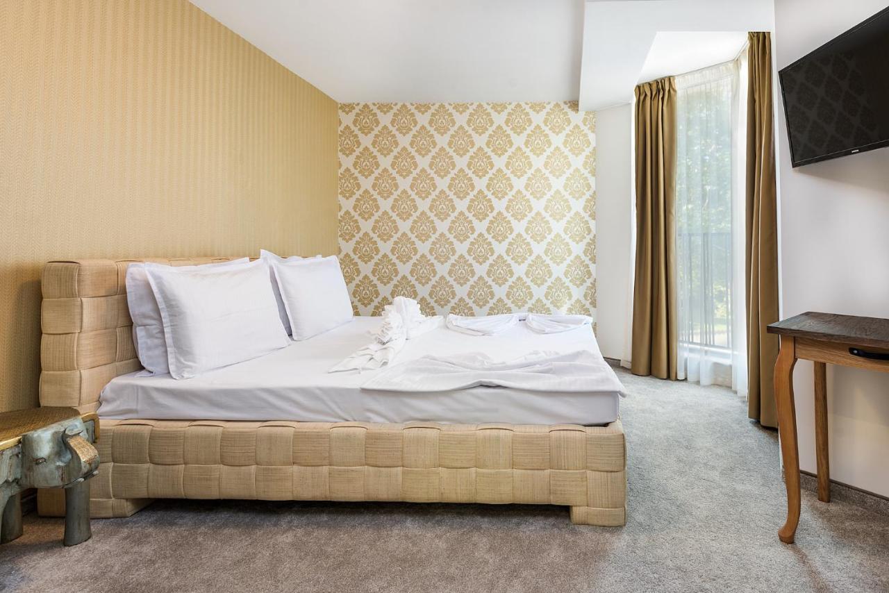 Opu Boutique Hotel Varna Exteriör bild