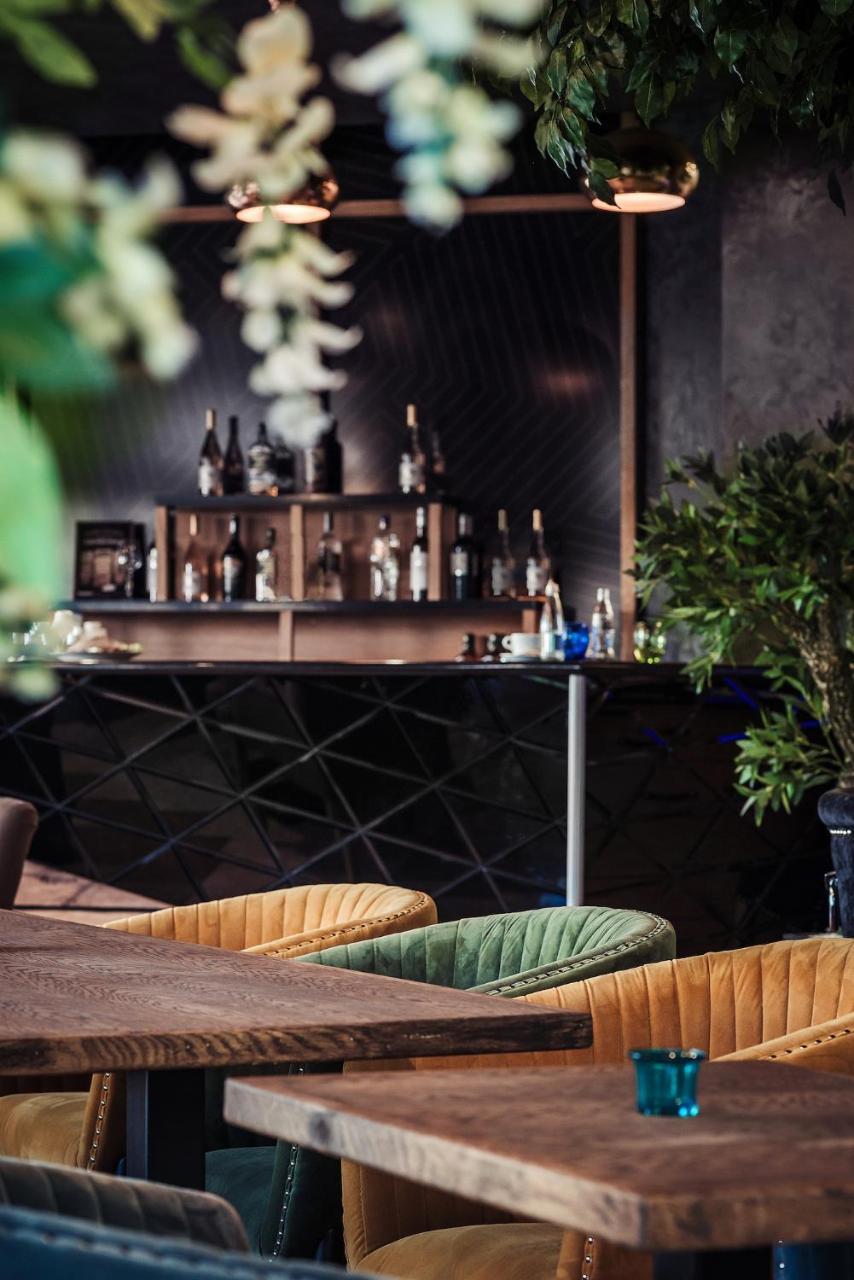 Opu Boutique Hotel Varna Exteriör bild
